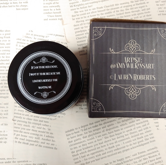 Powerless By Lauren Roberts Inspired Candle From the Bookish Box - Picture 2 of 2